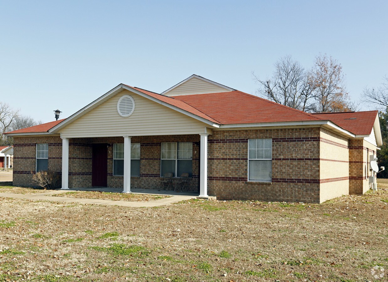 Davis Manor Apartments - Davis Manor Apartments