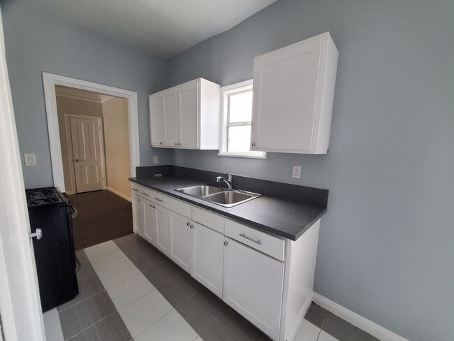 845 Sanborn Ave Unit 22