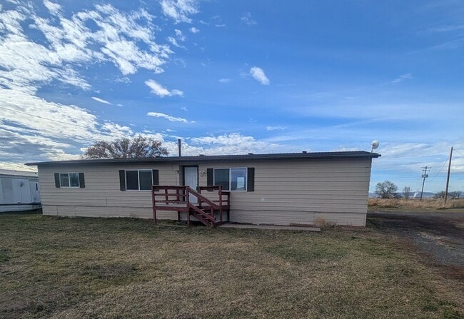 8216 Homedale Rd - 8216 Homedale Rd