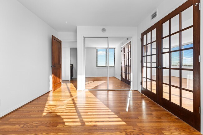 Photo - 3525 Sage Rd Unit 1616