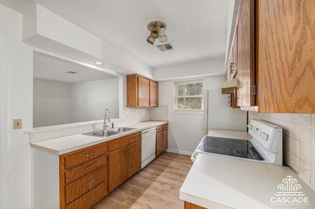 Photo - 900 S 55th St