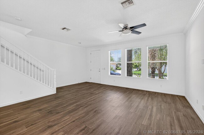 Photo - 1362 Turnbridge Dr