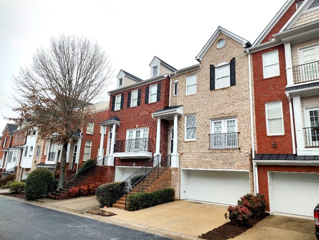 Photo - 211 Creekway Crossing SE