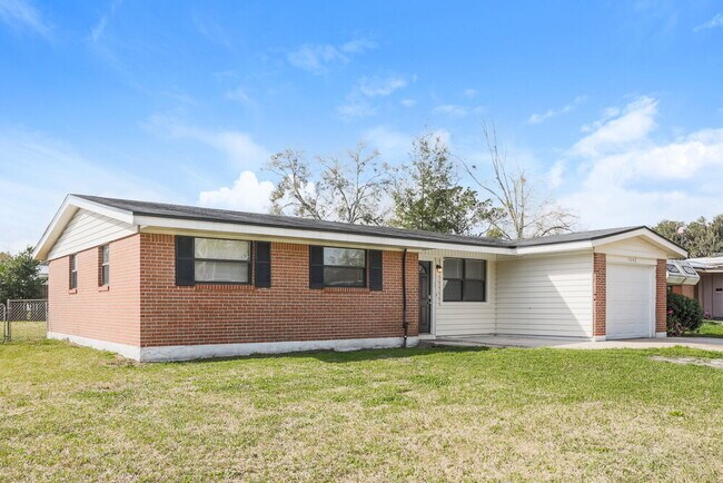 Photo - 7642 Contour Dr