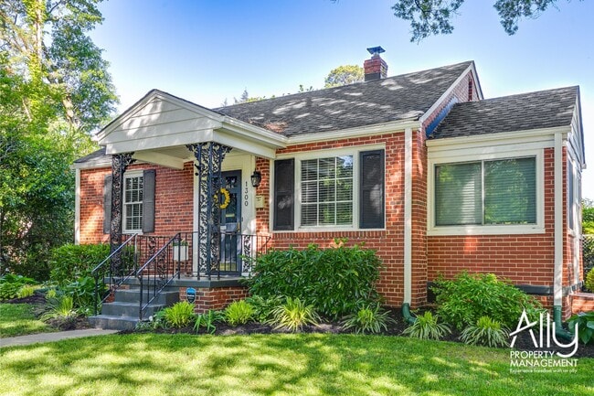 Photo - 1300 Orchard Rd