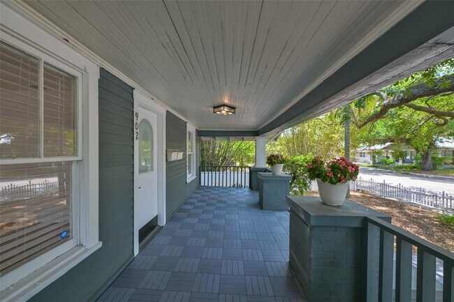 Photo - 902 W Columbus Dr