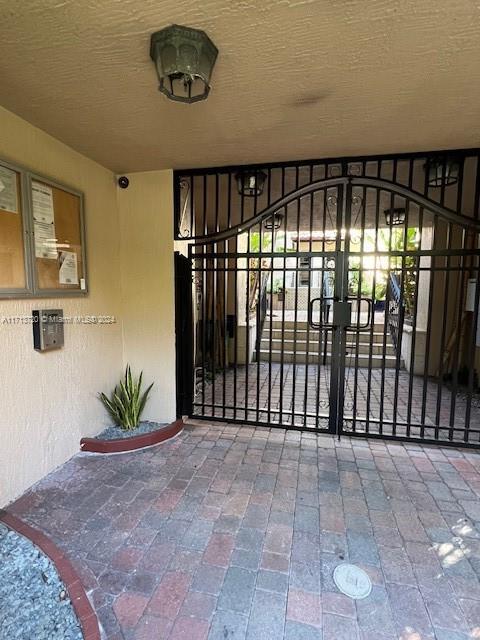 Photo - 2767 Coconut Ave