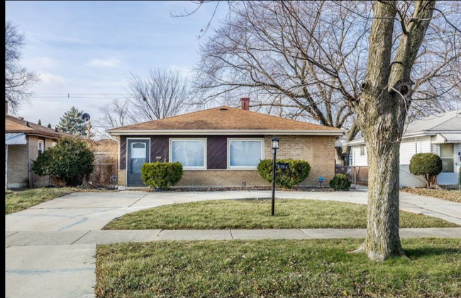 Photo - 1362 Greenbay Ave Casa