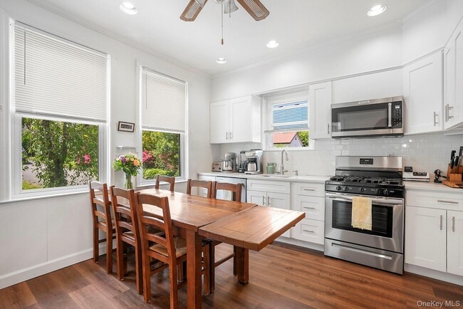 Photo - 134 Old Mamaroneck Rd