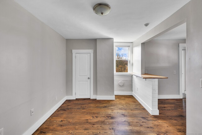 Photo - 82 Water St Unit 6