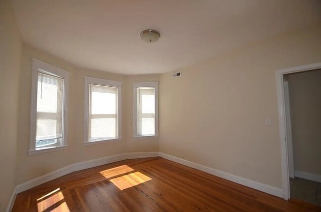 279 Broadway Unit 2F