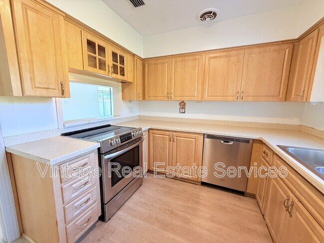 Photo - 225 Cevera Rd