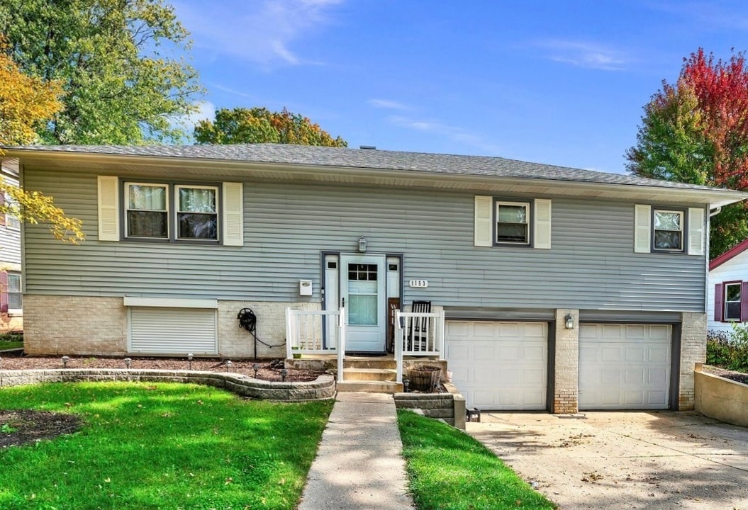 Photo - 1153 Blackhawk Dr House