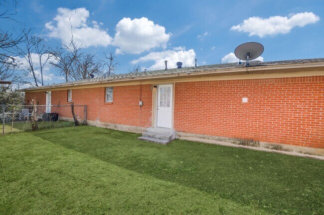 Photo - 1302 Margie St Unit 111111302