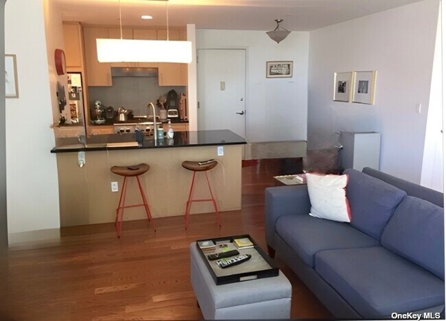 Photo - 4815 11th St