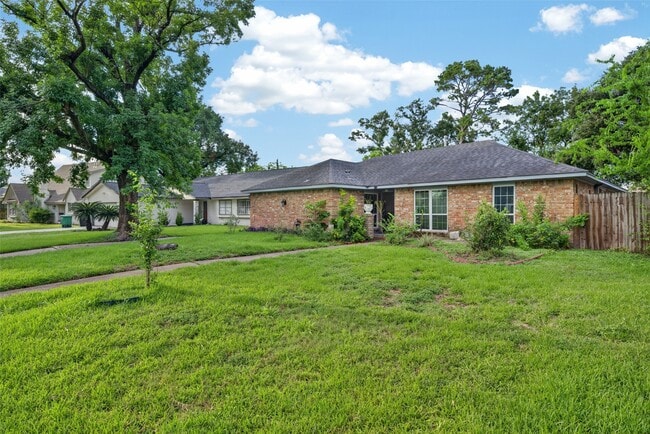 Photo - 5714 Arbor Vitae Dr