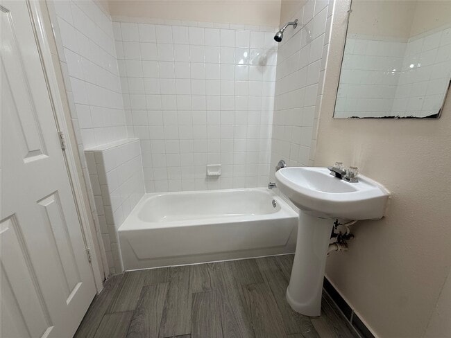 Photo - 6410 Waldron Dr