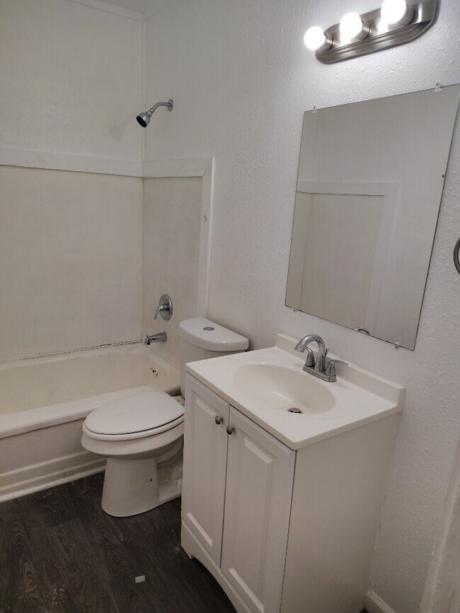 Photo - 144 Neatherwood Dr