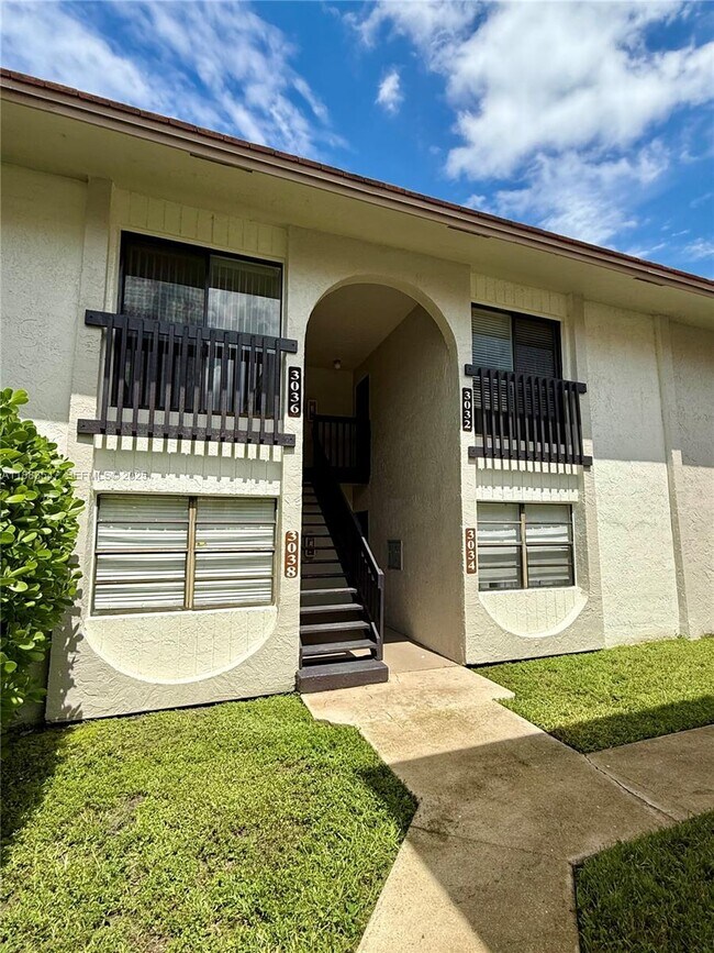 Building Photo - 3032 Coral Ridge Dr Unit 217C