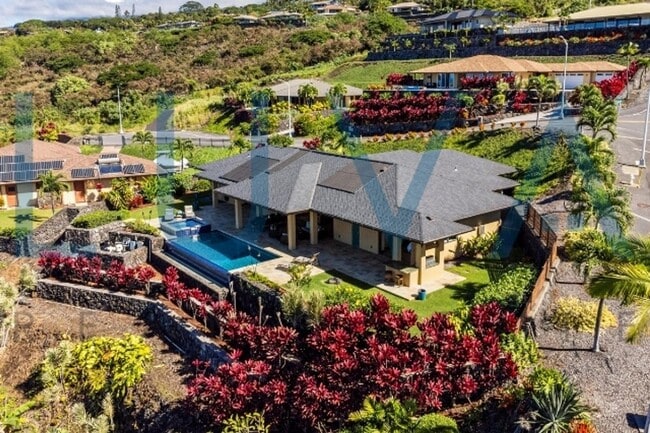 Photo - 4 bedroom 3.5 bathroom home with pool