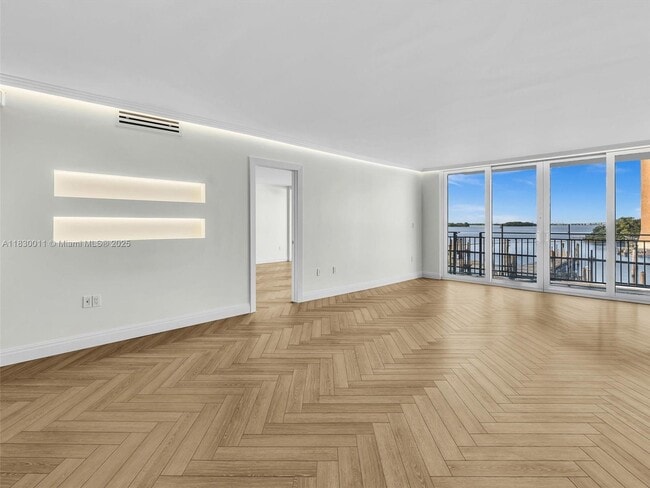 Photo - 770 NE 69th St Unidad 2C