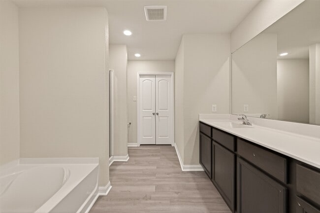 Building Photo - 20611 Bauer Moonlight Dr