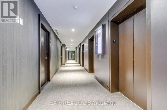 Photo - 448 Burnhamthorpe Rd W Unit 416