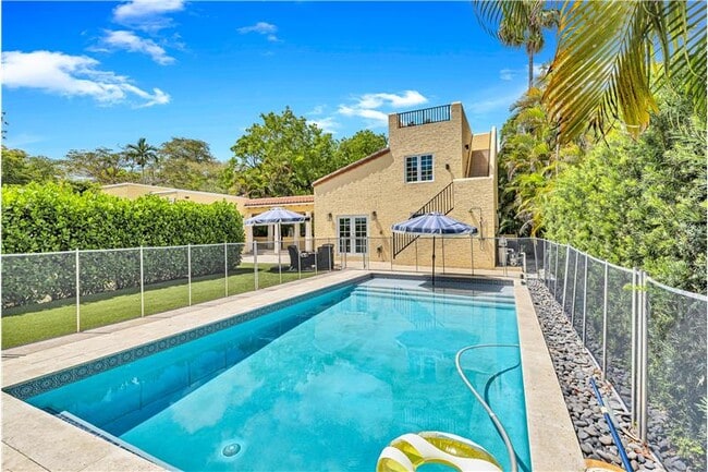 Photo - 1503 Genoa St