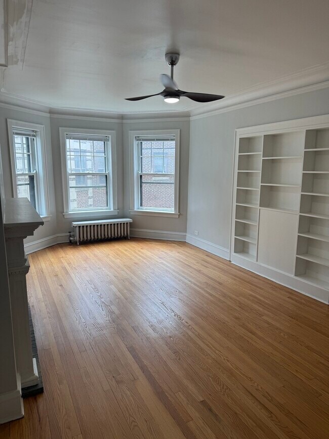 Photo - 624 Sheridan Rd Unit 2