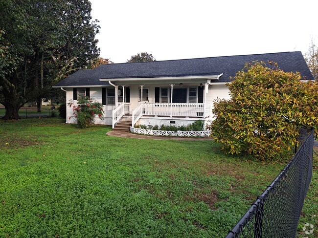 Building Photo - 16 Harrison Ave Rental