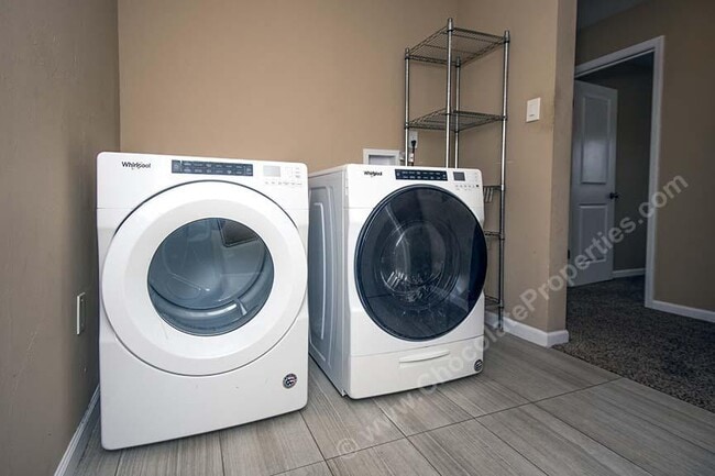 Photo - 13105 Skyview Ave NE