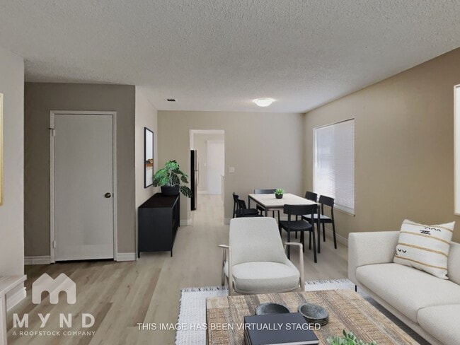 Photo - 1602 Mapleleaf St