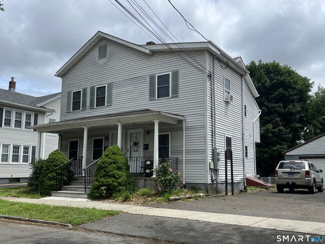 77 Meadow St Unit 2nd. Floor
