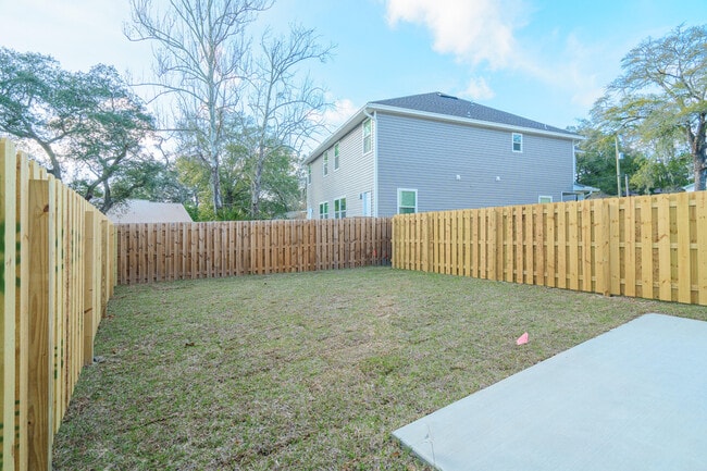 Photo - 315 Allen St
