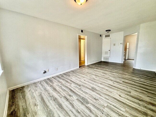 Photo - *VOUCHERS ACCEPTED* Spacious & Updated 2 Bedroom with Central A/C, Natural Light & Off-Street Par... Unit 8222-1