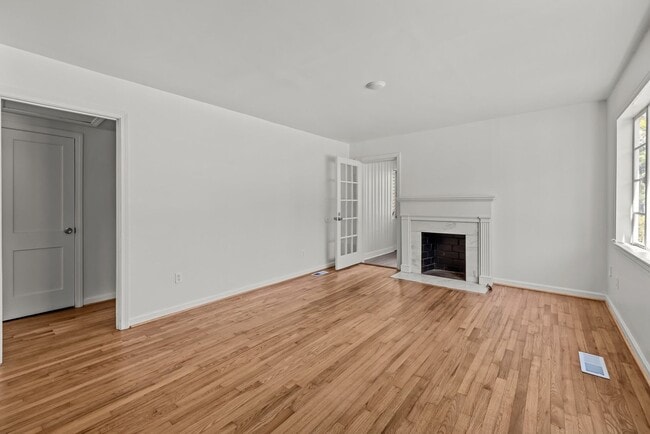 Photo - 2 Bedroom 1 Bath For Rent-7840 8th Ave S, Birmingham, AL 35206