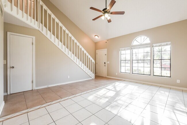 Photo - 713 Fenwick Dr