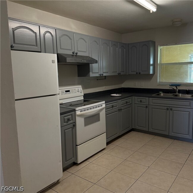 Photo - 5105 30th St SW