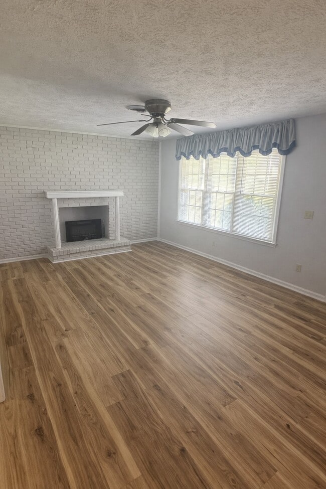 Photo - 730 Bradley Dr Unidad Duplex APT B