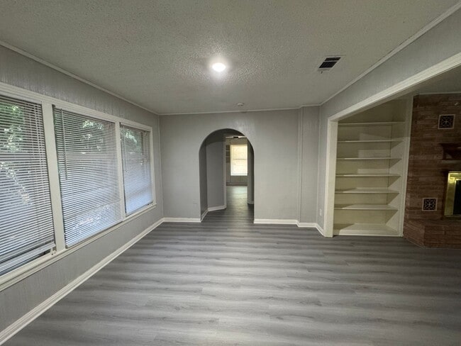 Photo - 3500 Sturgis Ln