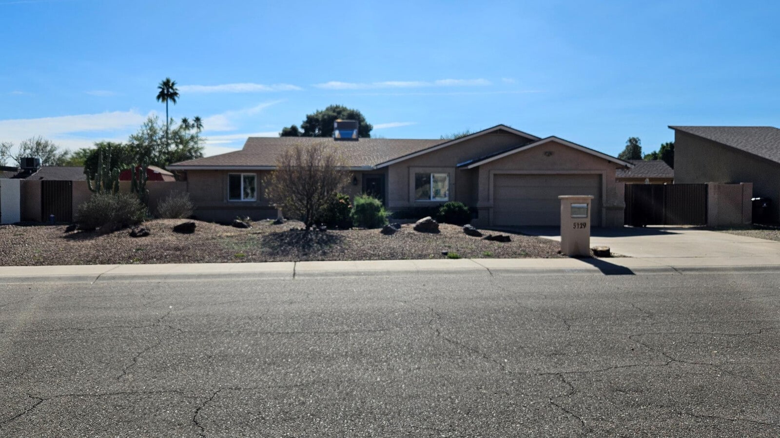 Photo - 5129 E Poinsettia Dr