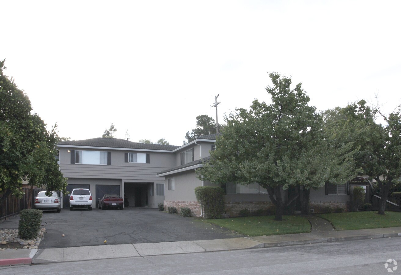 Photo - 1035 Williams Way Apartments