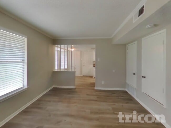 Photo - 2115 Gaines Ml St