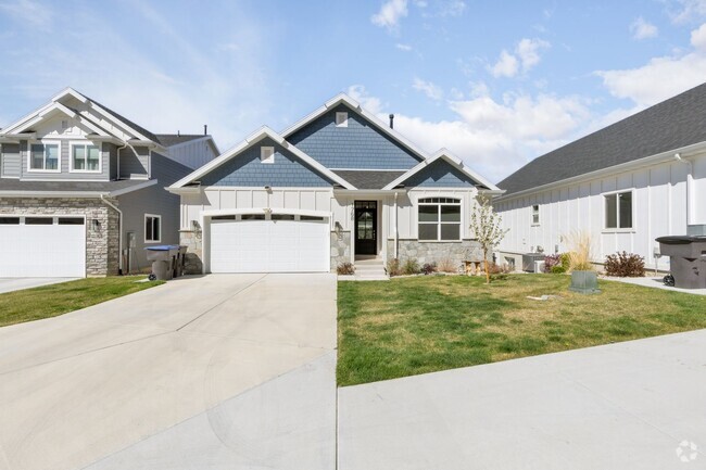 Building Photo - **Charming Home in Provo, UT 84401 – Avail...