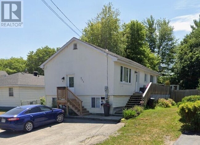 Photo - 211 Cliff Rd