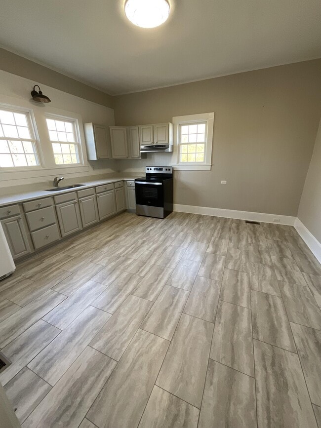 Photo - 603 Poplar Ave