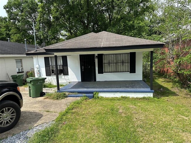 Building Photo - 1134 Oak St Rental