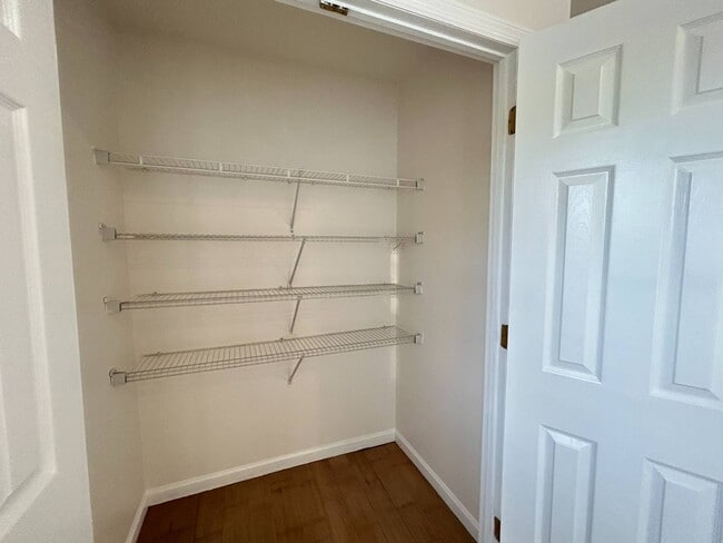 Photo - 1943 Adee Ave