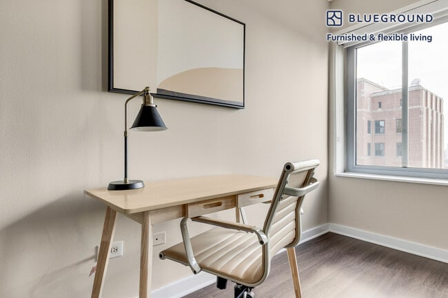 Photo - 121 W Chestnut St Unit FL13-ID1290