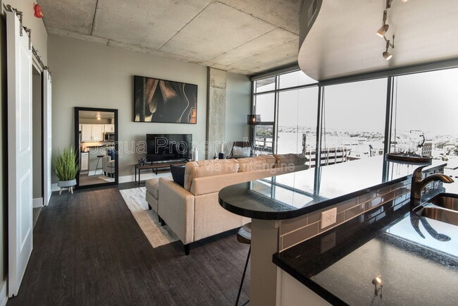 155 W Michigan Ave Unit 905